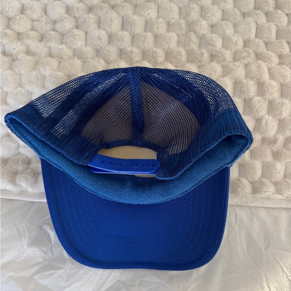 Clare V NAVY Blue Trucker Hat with Red Lips Design - Picture 2 of 3